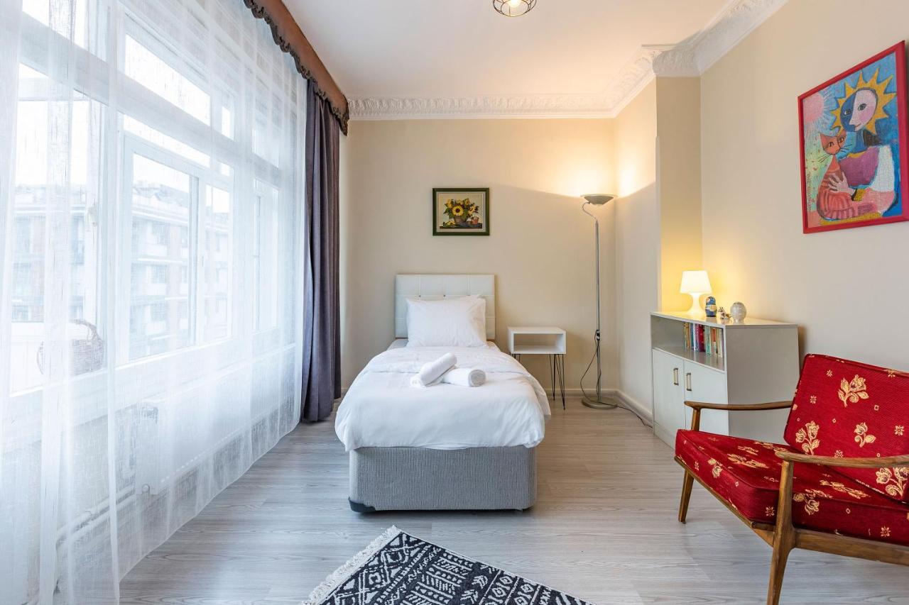 Charming Apartment Surrounded By Vibrant Attractions In Kadikoy Stambuł Zewnętrze zdjęcie